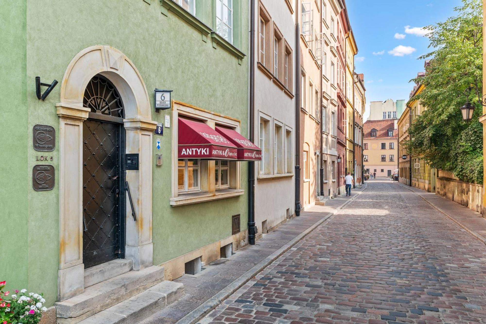 Cute Apartment In The Historic Old Town Of ワルシャワ エクステリア 写真
