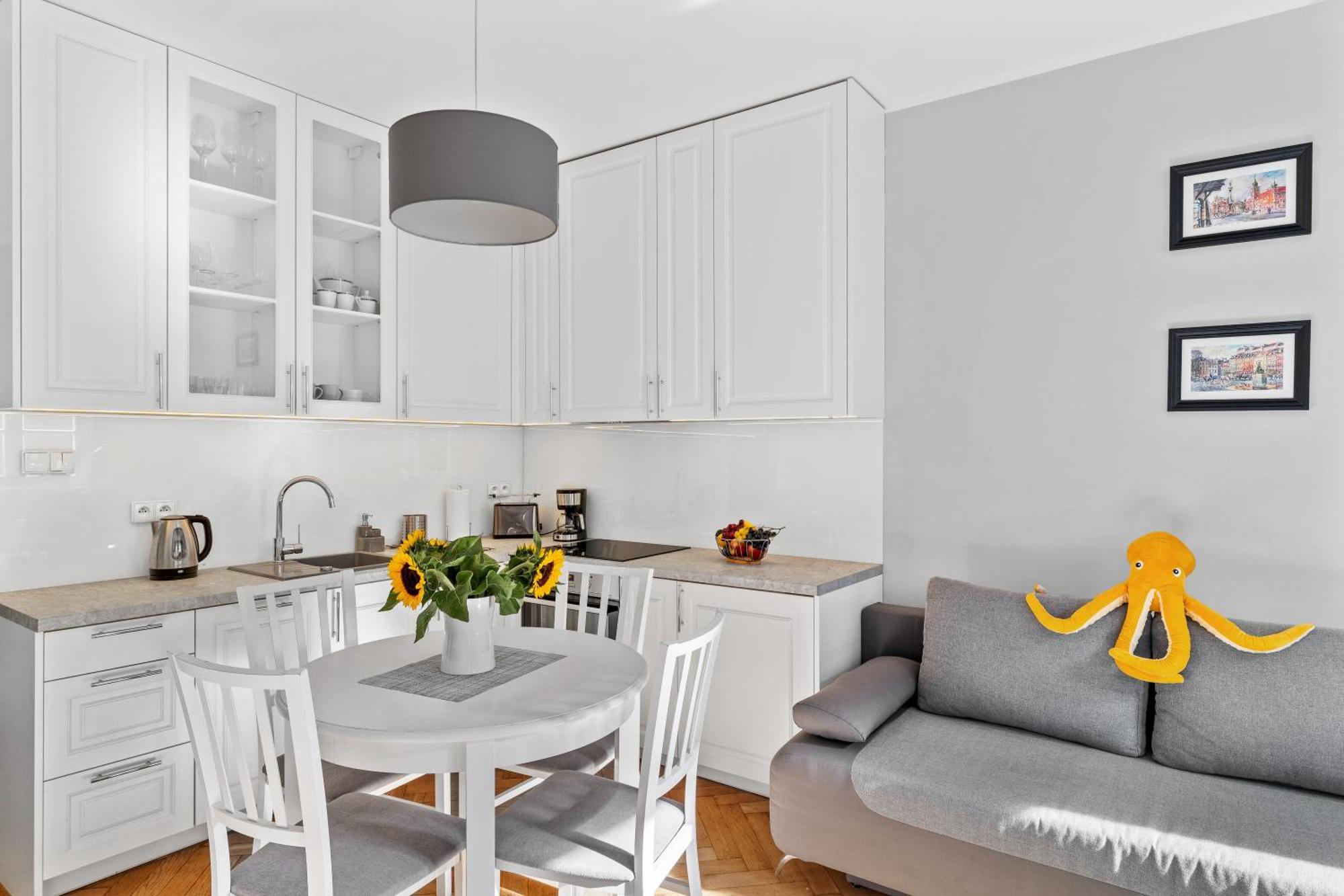 Cute Apartment In The Historic Old Town Of ワルシャワ エクステリア 写真